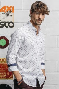 camisa estampada hombre aviones