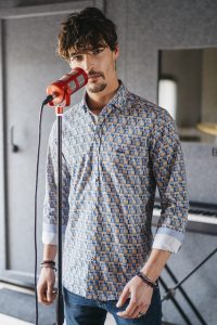 camisa estampada hombre hipnosis
