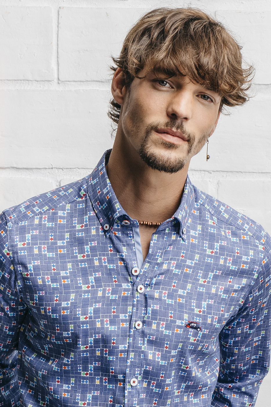 camisa estampada hombre rombos rayas