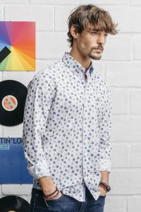 camisa estampada hombre ovejas