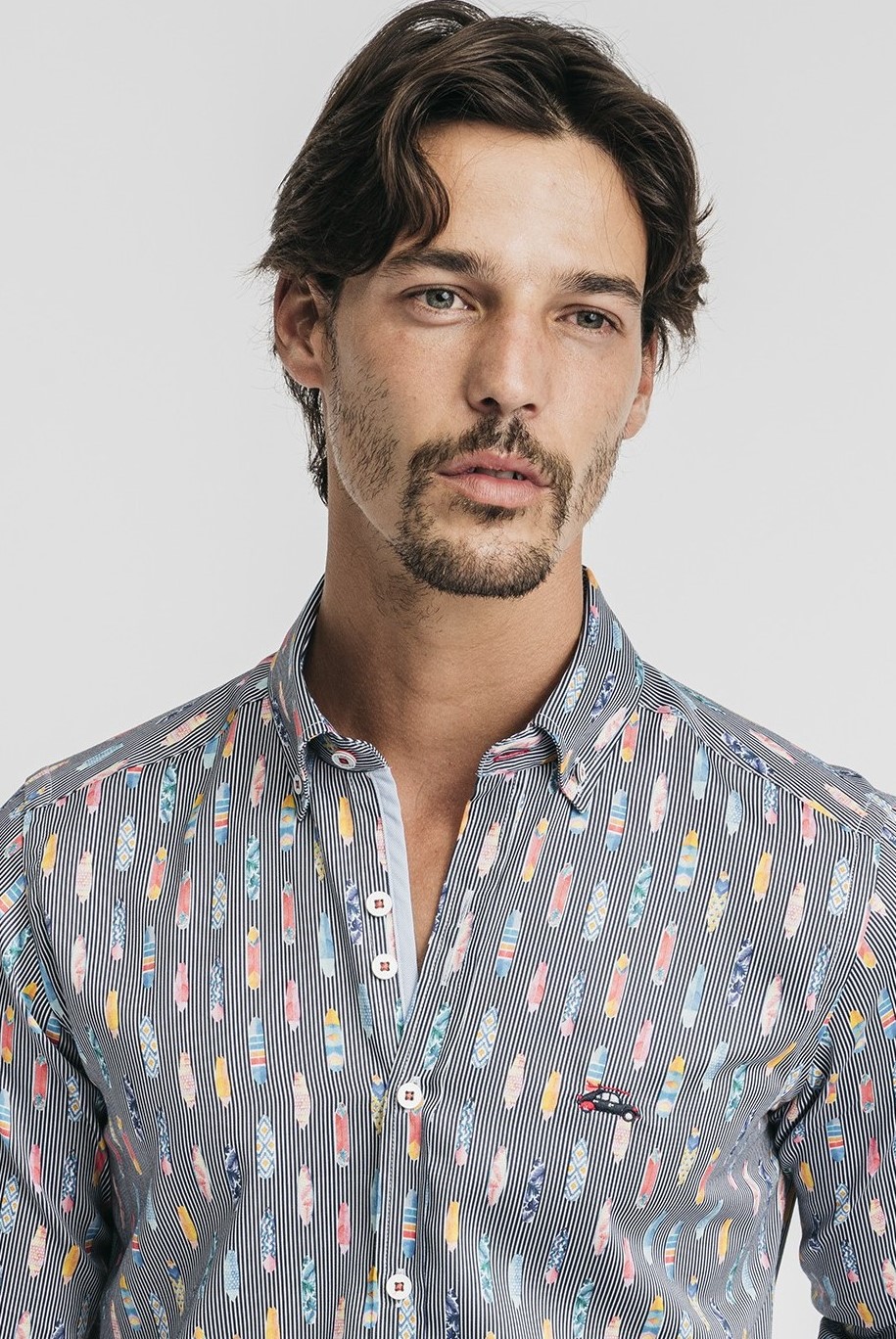 camisa estampada de surf