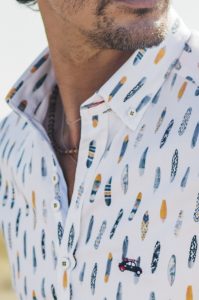 camisa estampada hombre manga corta tablas de surf