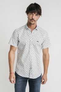 camisa estampada de peces