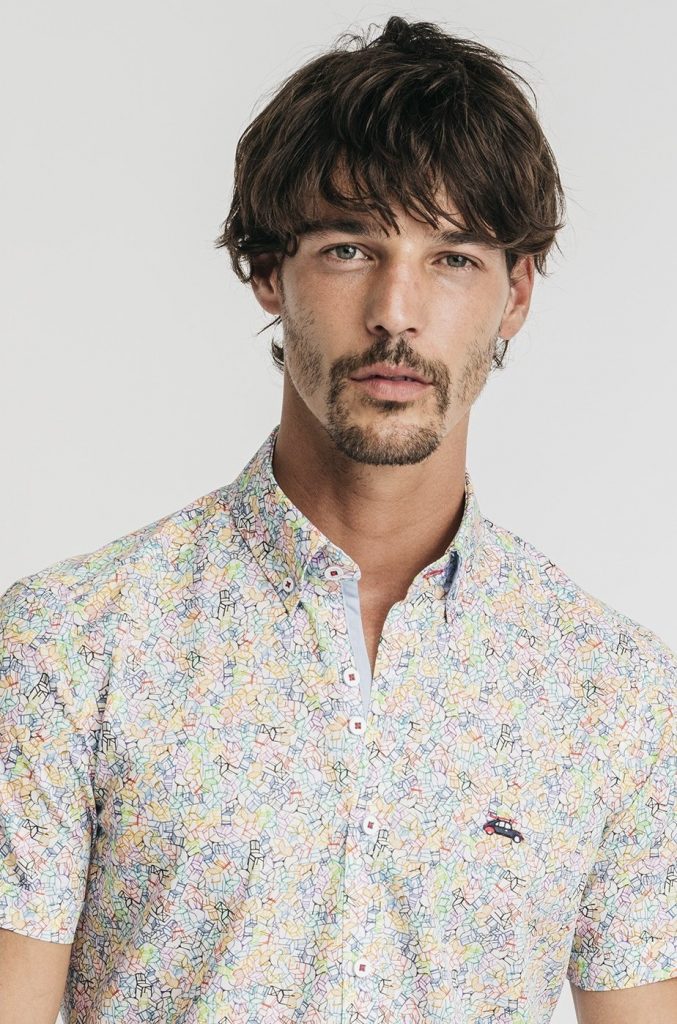 camisa estampada sillas multicolor camisa estampada sillas multicolor