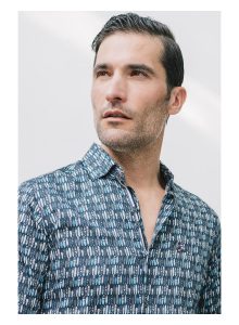 Camisa de hombre manga larga con tablas de surf
