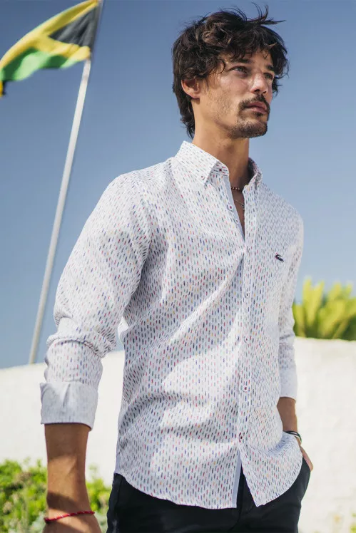 camisa blanca hombre