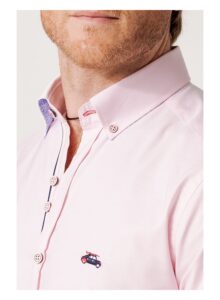 Camisa hombre regular fit oxford rosa con coderas