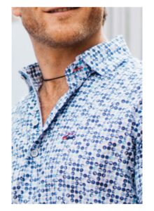 Camisa slim fit estampado círculos efecto acuarela azul