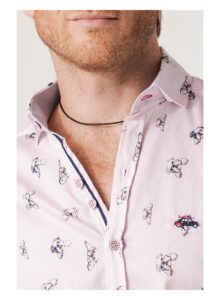camisa slim fit perros y rayas rosas