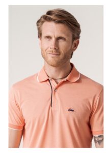 Polo coral manga corta con cuello botón