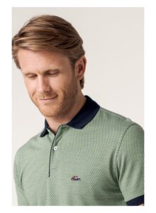 Polo jacquard textura manga corta color verde y marino